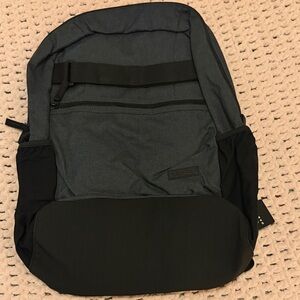 Oakley Men's Gray and Black Backpack